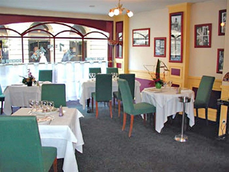 Hotel De Brunville & Spa Bayeux Restoran gambar
